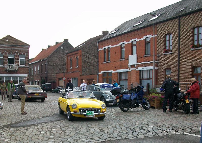 Tijdens de voormiddagrit was de opdracht de letters langs de weg te noteren en hiermede een woord te vormen (2).JPG